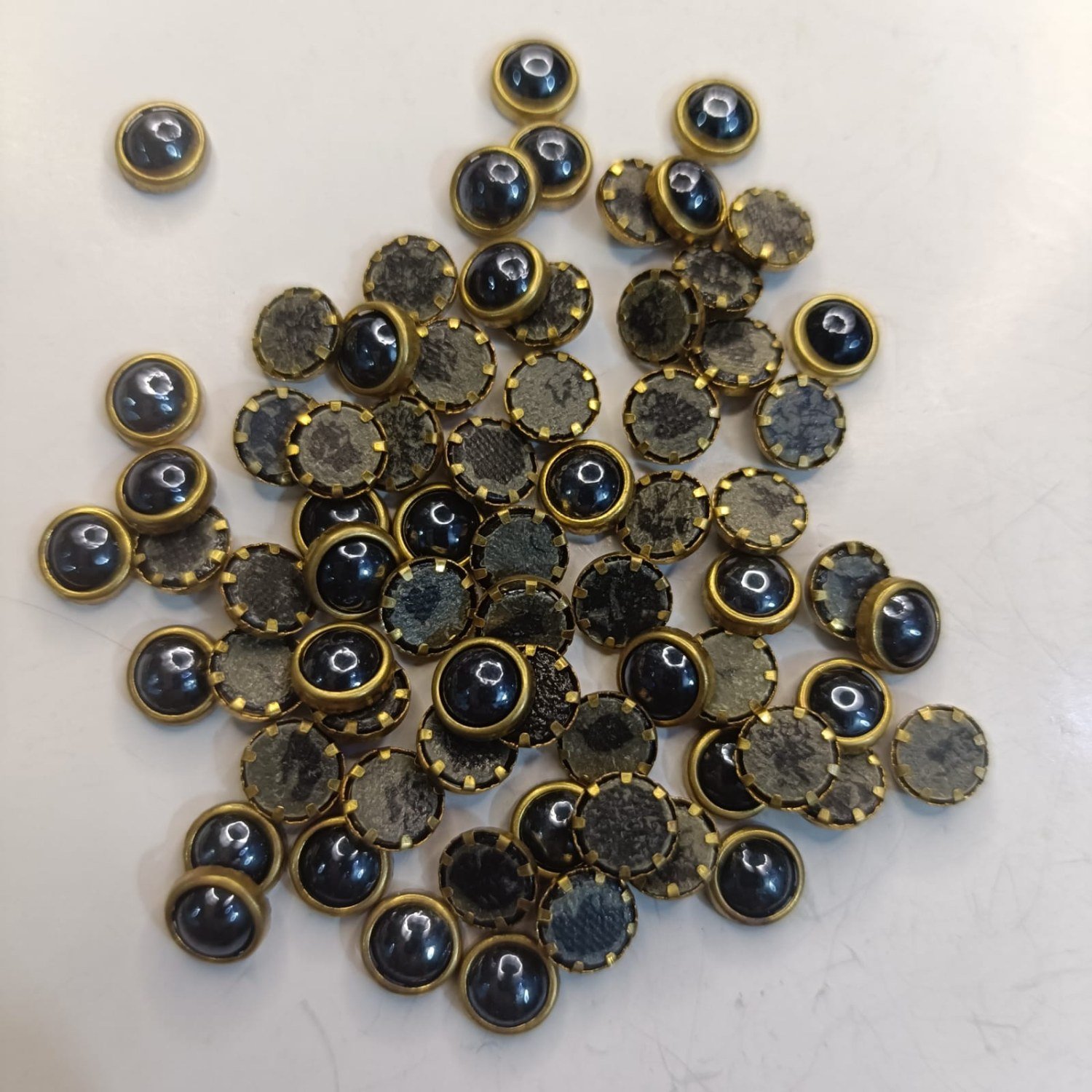 Premium 6mm Round Black Kundan Stones – Medium Gol Framed Beads with Gold & Silver Plated Base for DIY Jewelry Making, Bridal Zardozi Embroidery, Kurti Necklines & Parandas