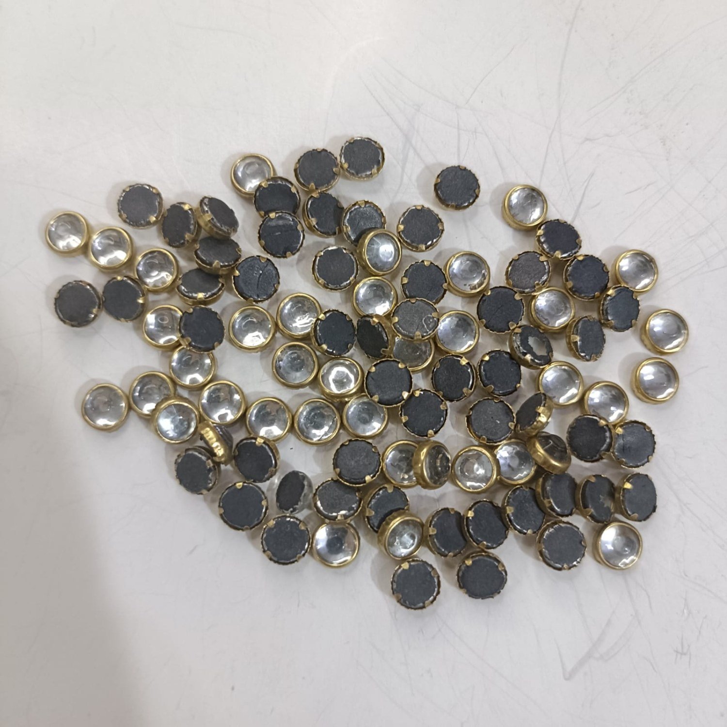 Round White Kundan Stones – Bold Gol Flatback Glass Crystals