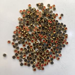 Premium 3mm Round Red Kundan Stones – Mini Gol Framed Beads with Gold-Plated Base for DIY Jewelry Making, Bridal Zardozi Embroidery, Kurti Necklines & Parandas